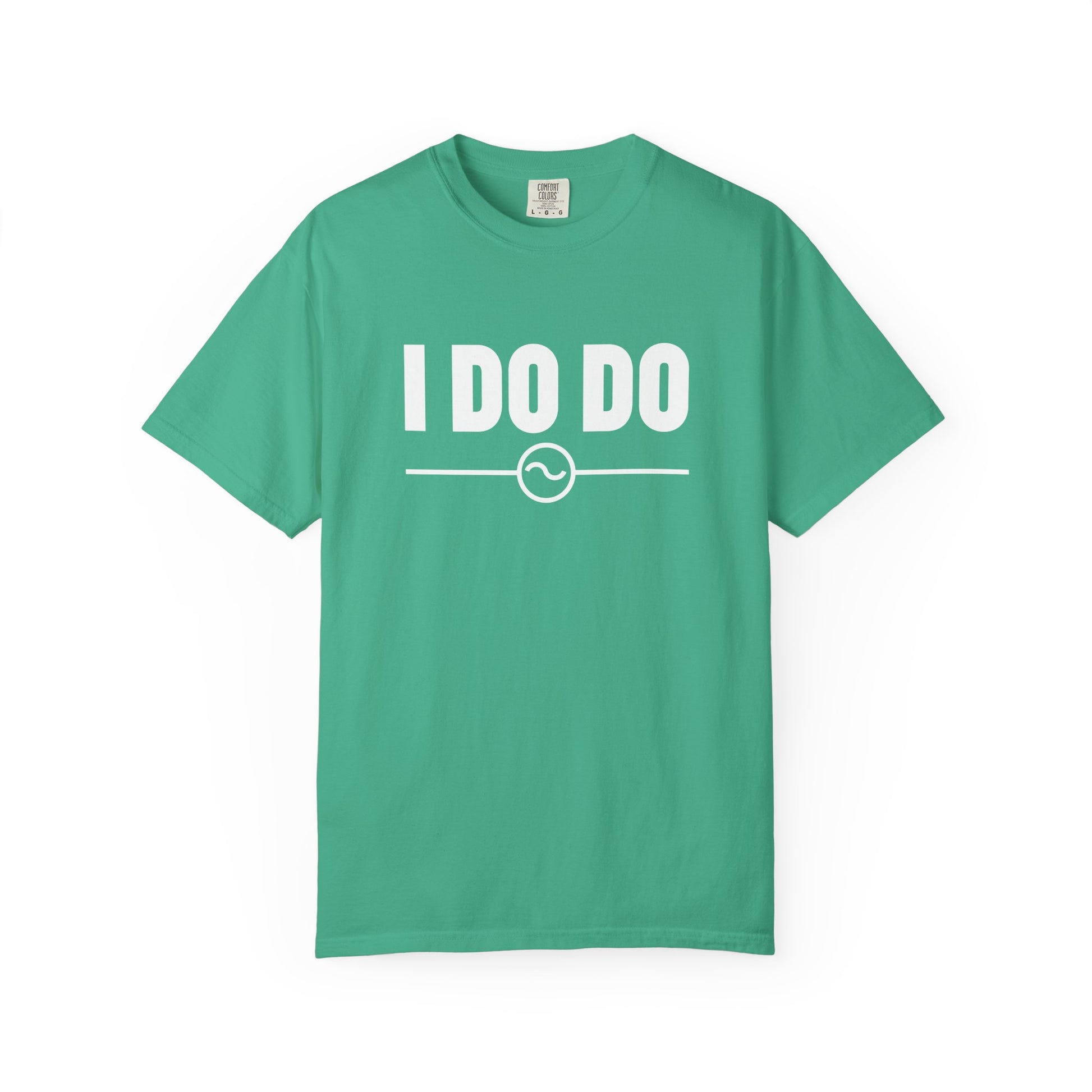 I DO DO ALTERNATING CURRENTS SYMBOL:  Humorous Unisex T-Shirt for Welders and Electricians, Perfect as a gift or for branding and promotion.