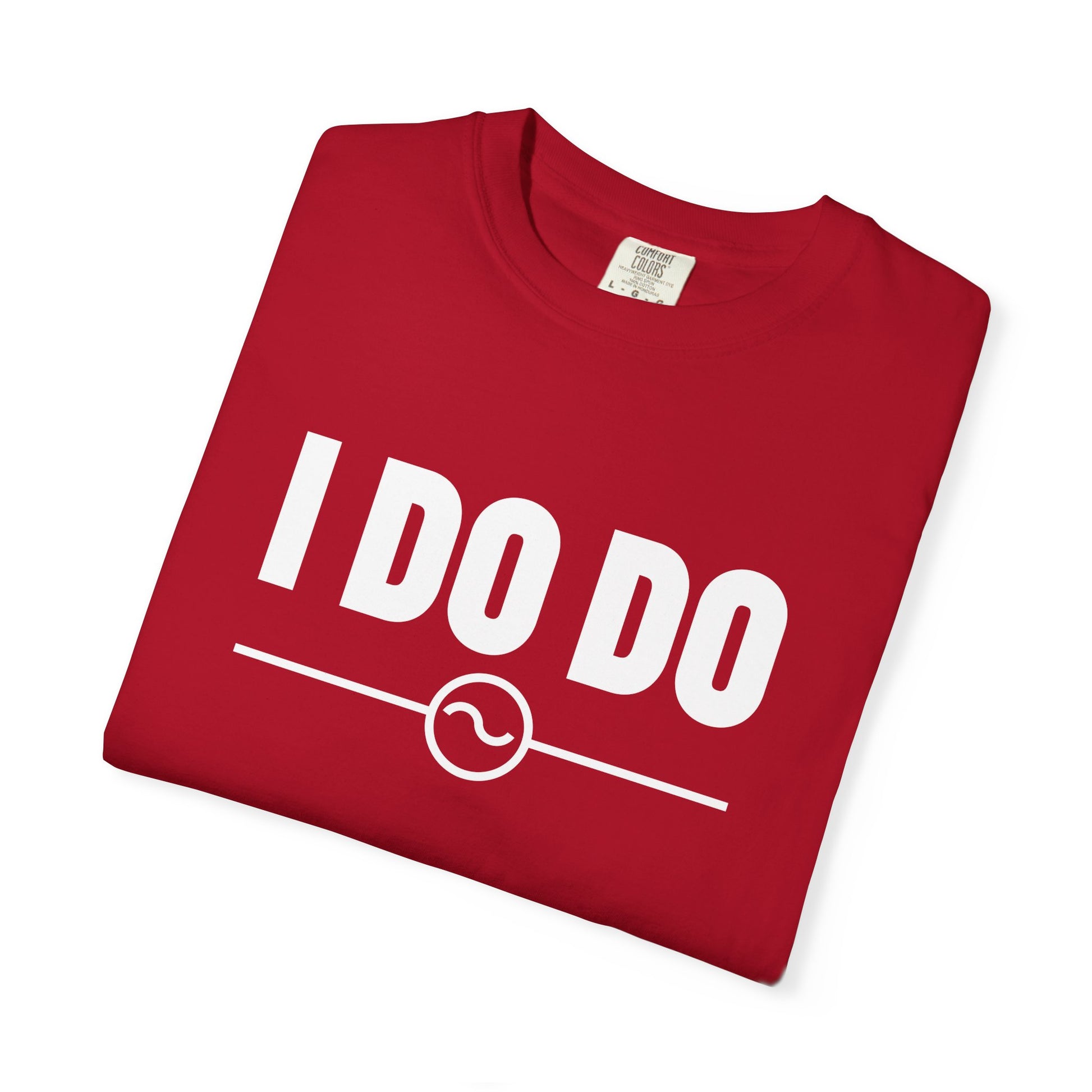 I DO DO ALTERNATING CURRENTS SYMBOL:  Humorous Unisex T-Shirt for Welders and Electricians, Perfect as a gift or for branding and promotion.