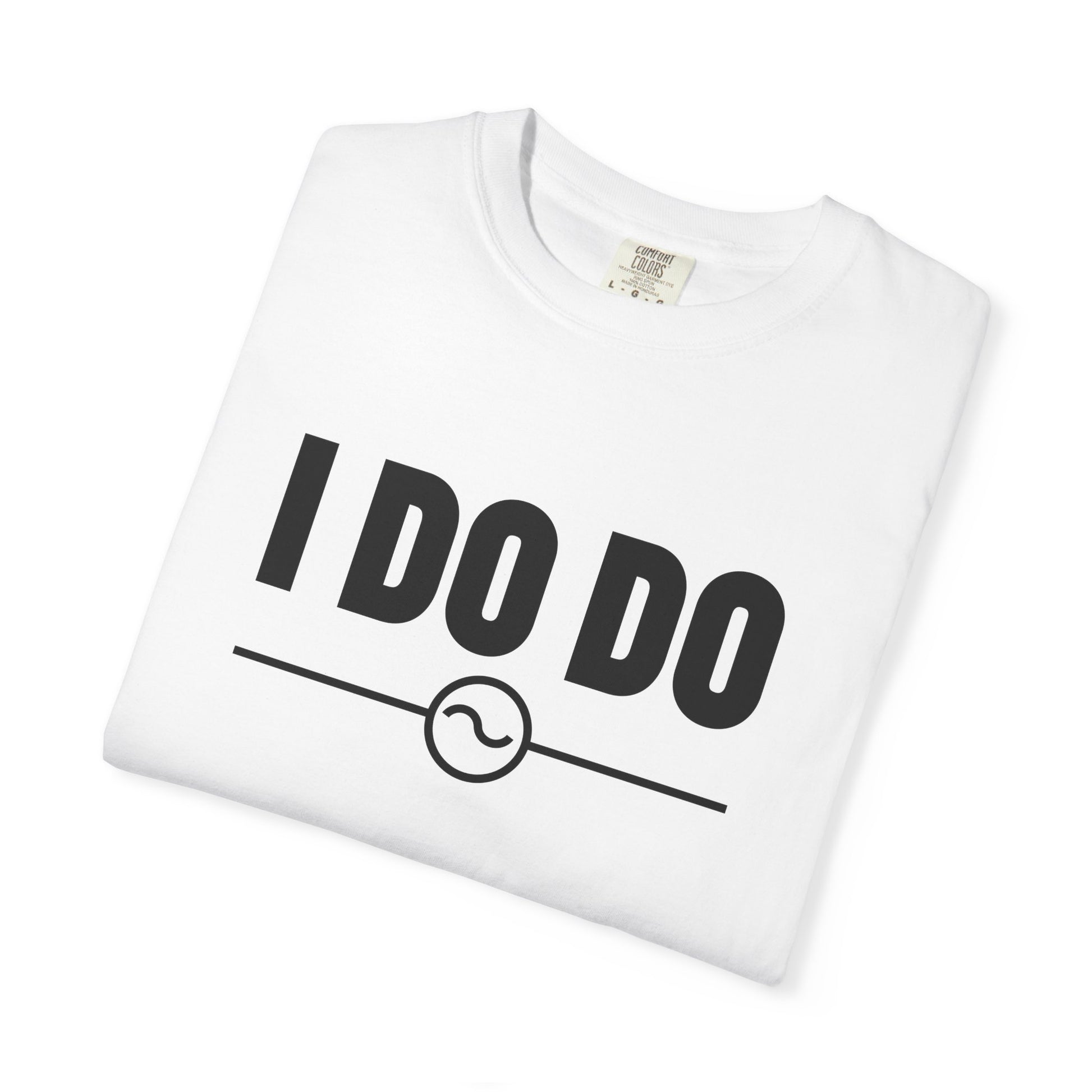 I DO DO ALTERNATING CURRENTS SYMBOL:  Humorous Unisex T-Shirt for Welders and Electricians, Perfect as a gift or for branding and promotion.
