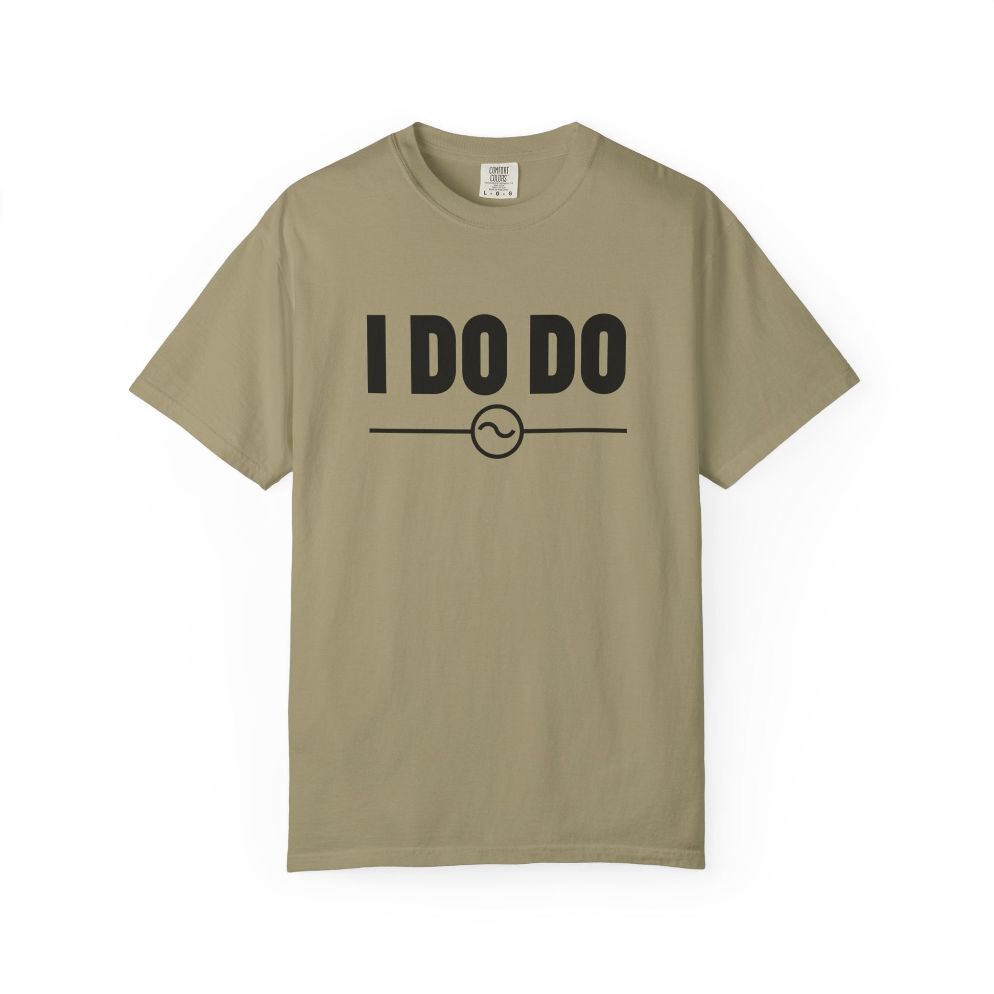 I DO DO ALTERNATING CURRENTS SYMBOL:  Humorous Unisex T-Shirt for Welders and Electricians, Perfect as a gift or for branding and promotion.