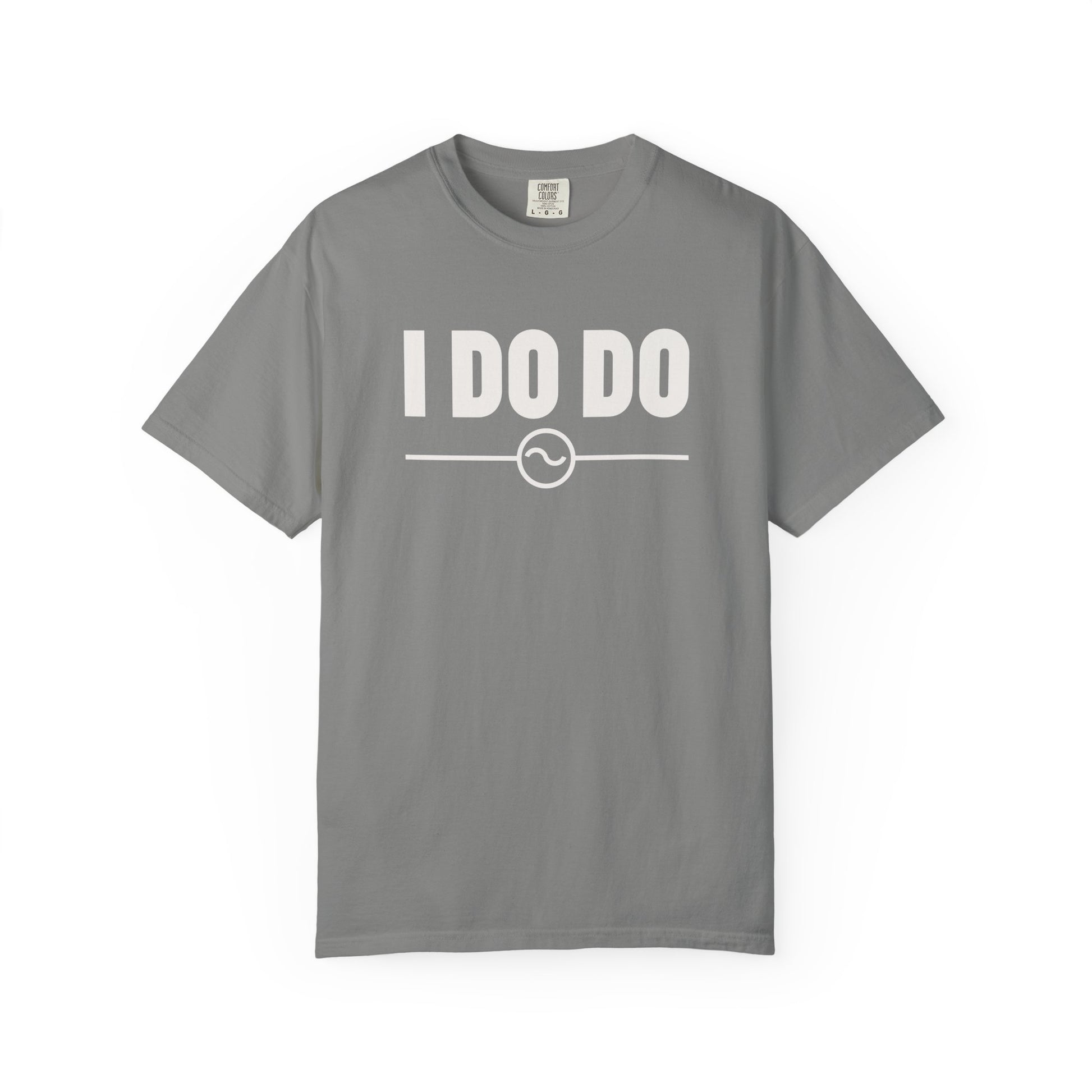 I DO DO ALTERNATING CURRENTS SYMBOL:  Humorous Unisex T-Shirt for Welders and Electricians, Perfect as a gift or for branding and promotion.